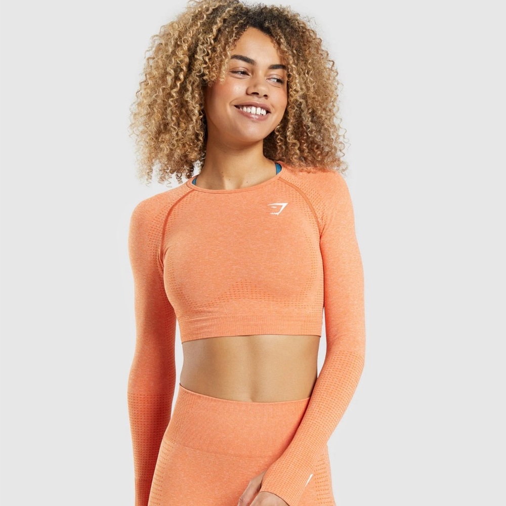 Gymshark Orange set - long sleeve crop top and shorts